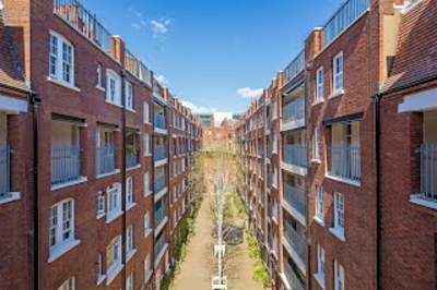 SST House courtyard from north bridge